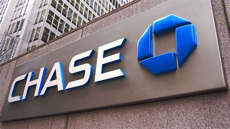 144 N 14th St. . Chase bank located near me